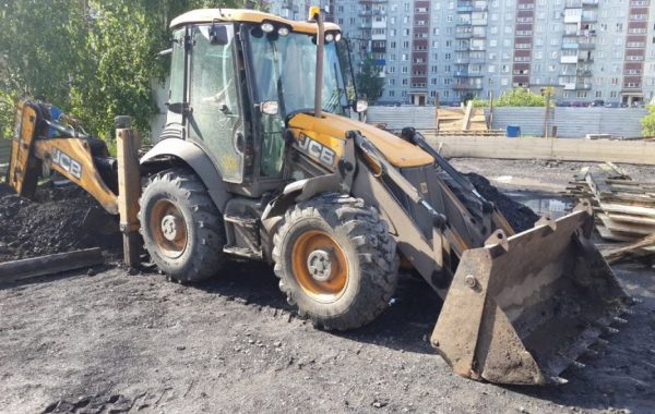 Услуги спецтехники для разравнивания грунта и насыпи - Черкесск, цены, предложения специалистов