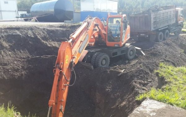 Рытье и разработка котлованов. Услуги экскаваторов - Черкесск, цены, предложения специалистов
