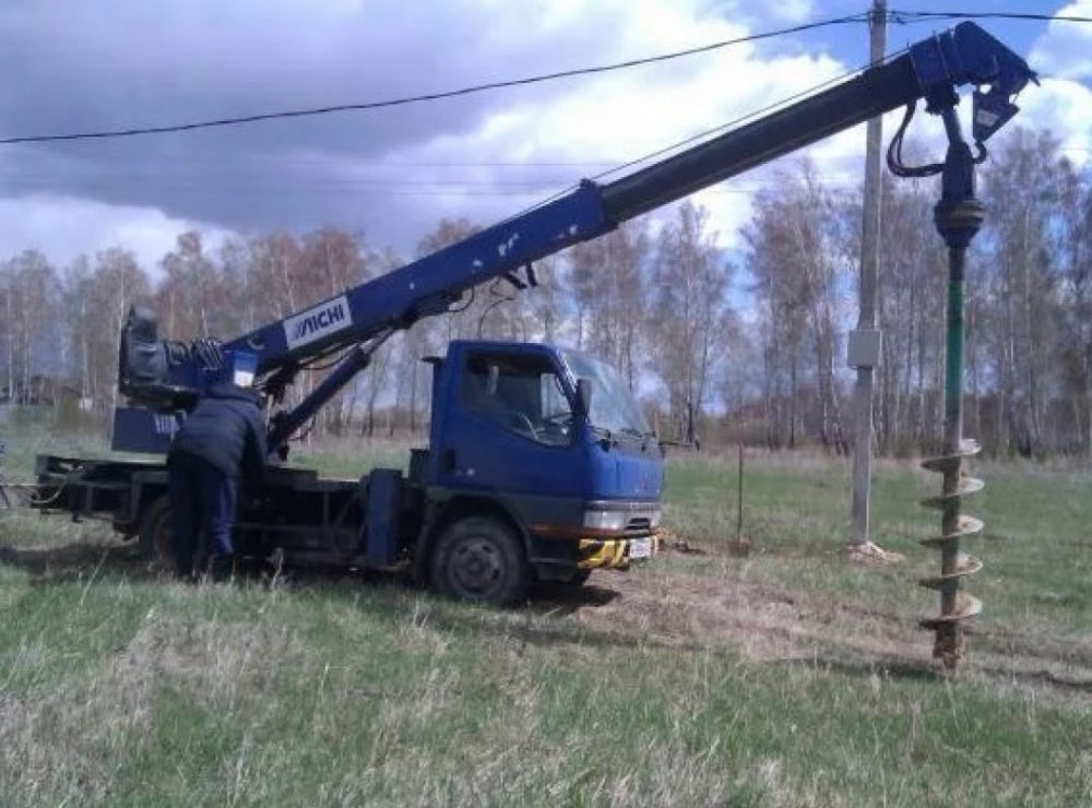 Буроям Mitsubishi Canter с буровой установкой взять в аренду, заказать, цены, услуги - Черкесск