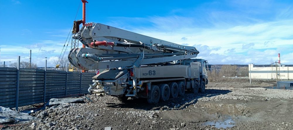 Бетононасос Услуги бетононасоса КСР-63 с длиной подачи до 63 метров взять в аренду, заказать, цены, услуги - Черкесск